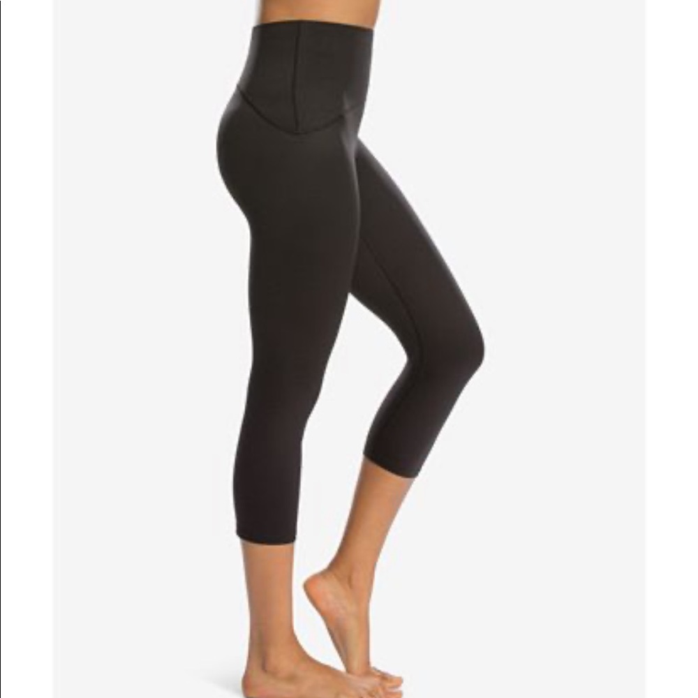 SPANX❗️NWT❗️ active compression *cropped* leggings